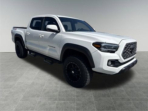 Used 2023 Toyota Tacoma TRD Off-Road image 8