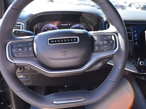 Used 2024 Jeep Wagoneer Series II w/ Convenience Group I image 13