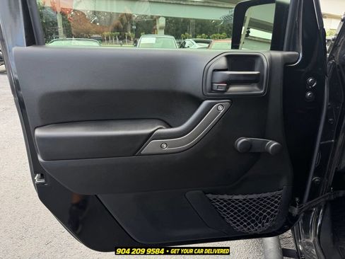 Used 2018 Jeep Wrangler Unlimited Sport AWD/4WD image 22