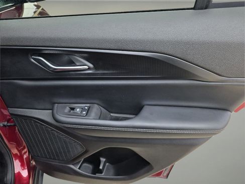 Used 2024 Jeep Grand Cherokee Altitude image 7