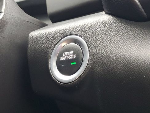 Used 2024 GMC Terrain SLE FWD image 17