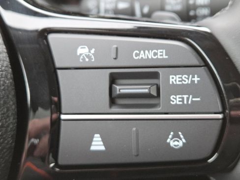 Used 2025 Honda Pilot EX-L image 5