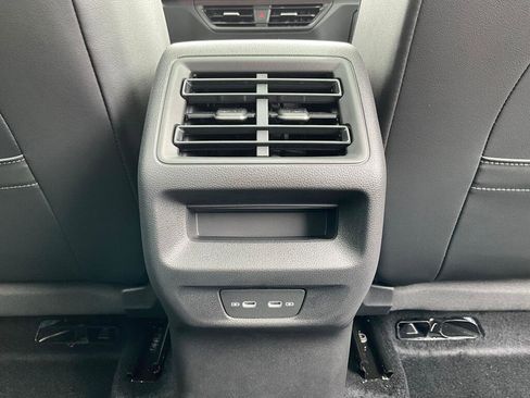 New 2026 Volkswagen Tiguan SE AWD/4WD image 15