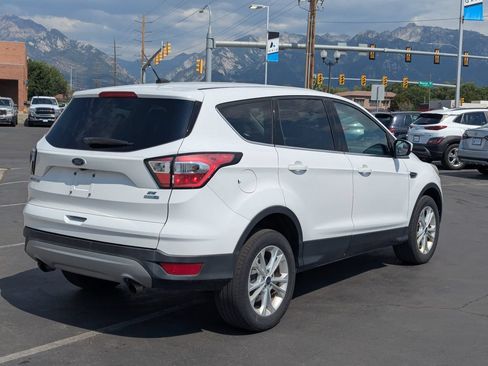 Used 2017 Ford Escape SE AWD/4WD image 3