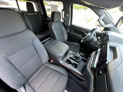 Used 2024 Chevrolet Silverado 1500 LT Trail Boss w/ Convenience Package II AWD/4WD image 13