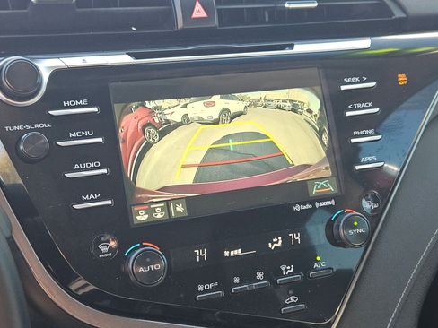 Used 2019 Toyota Camry XSE image 15