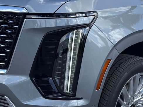 New 2026 Cadillac Escalade Luxury image 13