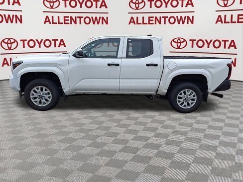 Used 2024 Toyota Tacoma SR RWD image 4