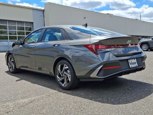 Used 2025 Hyundai Elantra Sport FWD image 27