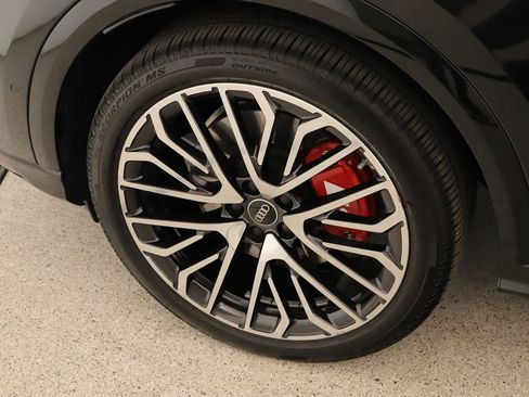 Certified 2025 Audi SQ5 Prestige image 36