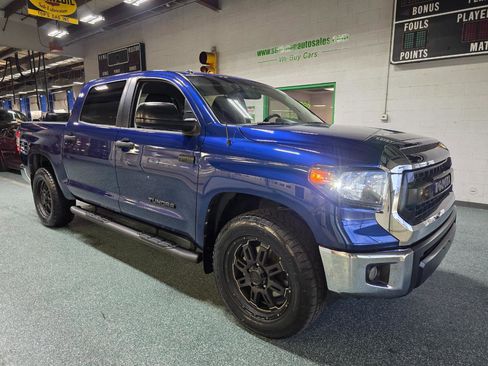 Used 2014 Toyota Tundra SR5 w/ SR5 Upgrade Package image 4