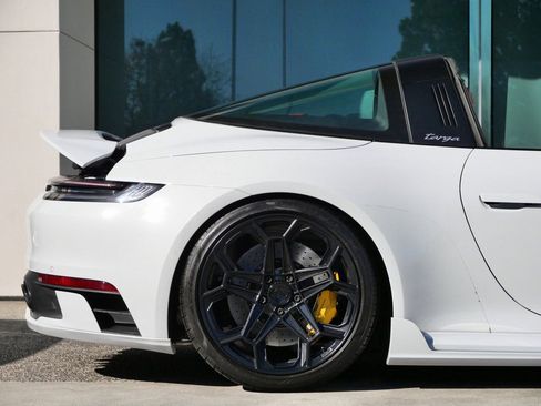 Used 2021 Porsche 911 Targa 4S image 9
