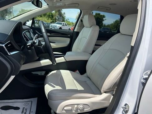 Used 2023 Buick Enclave Essence w/ Sport Touring Edition image 14