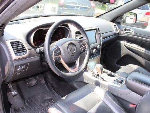Used 2016 Jeep Grand Cherokee Limited AWD/4WD image 13