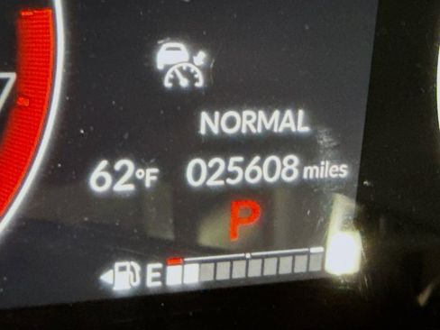 Used 2025 Honda CR-V EX image 4
