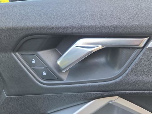 Used 2025 Audi Q3 2.0T Premium image 29