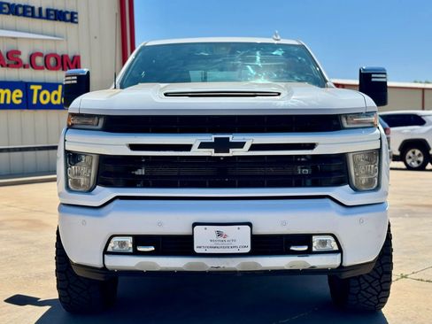 Used 2020 Chevrolet Silverado 2500 High Country w/ Z71 Off-Road Package image 3