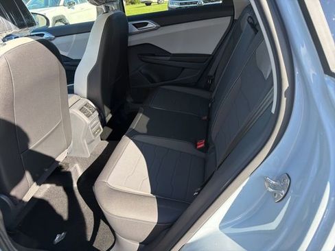 New 2026 Volkswagen Taos SE FWD image 6