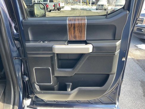 Used 2019 Ford F150 Lariat image 34