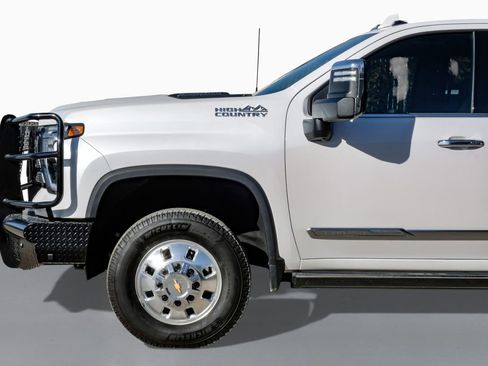 Used 2025 Chevrolet Silverado 3500 High Country w/ High Country Premium Package image 10
