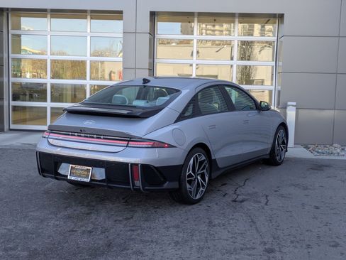 Used 2023 Hyundai Ioniq 6 SEL image 5