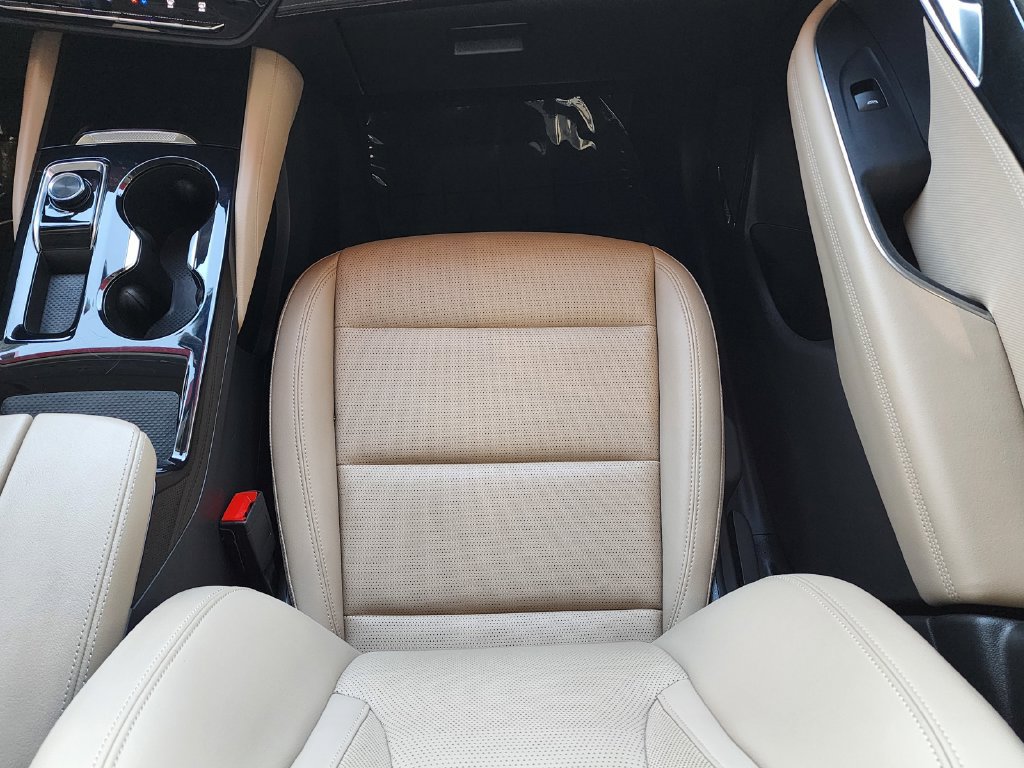 Used 2024 Buick Envision Preferred AWD/4WD image 13