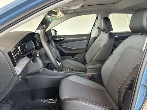 Used 2025 Volkswagen Jetta SEL image 20