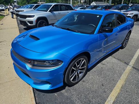 Used 2023 Dodge Charger R/T w/ Plus Group RWD image 3