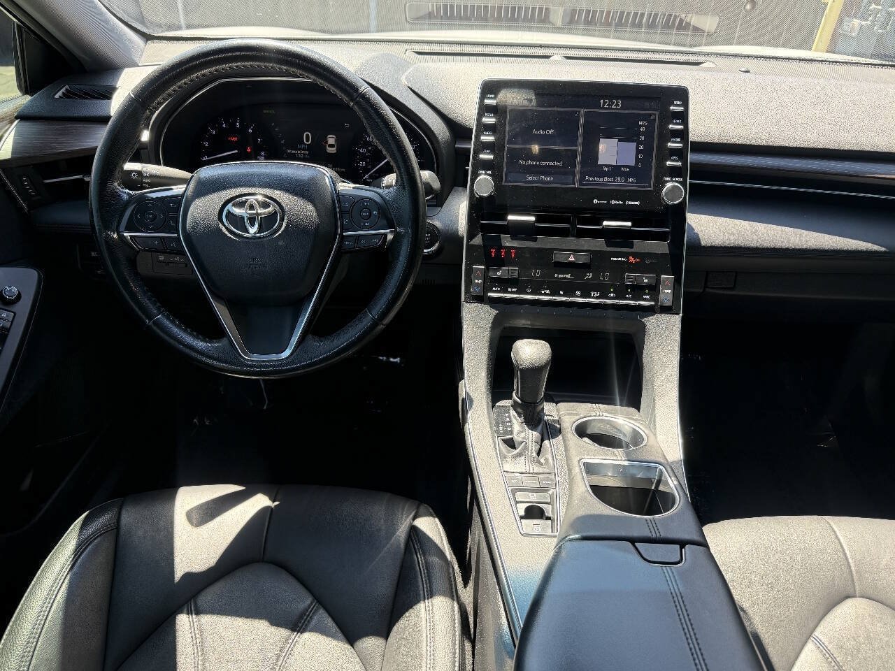 Used 2019 Toyota Avalon XLE w/ Carpet Mat Package FWD image 8