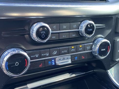 Used 2022 Ford F150 Lariat AWD/4WD image 19