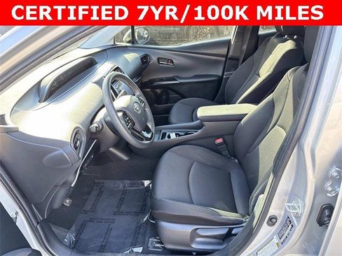 Used 2020 Toyota Prius L Eco image 14
