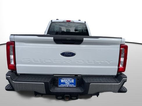Used 2024 Ford F250 XL w/ XL Chrome Package image 8