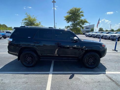 Used 2024 Toyota 4Runner SR5 Premium AWD/4WD image 8