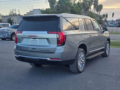 New 2026 GMC Yukon XL Elevation image 5