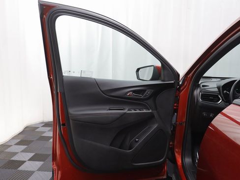 Certified 2024 Chevrolet Equinox RS image 4