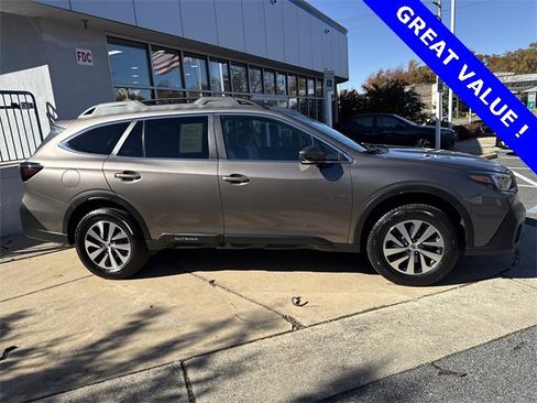 Certified 2021 Subaru Outback Premium image 2