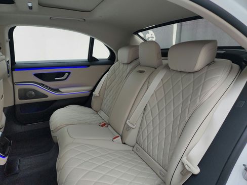 Certified 2025 Mercedes-Benz S 580 4MATIC Sedan image 18