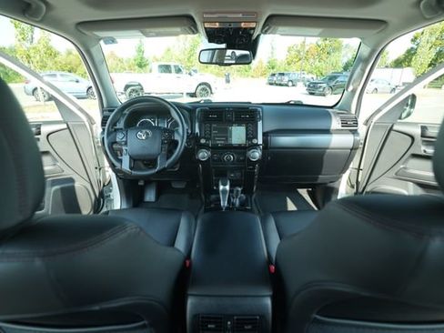Used 2021 Toyota 4Runner TRD Off-Road Premium w/ Moonroof Package AWD/4WD image 26