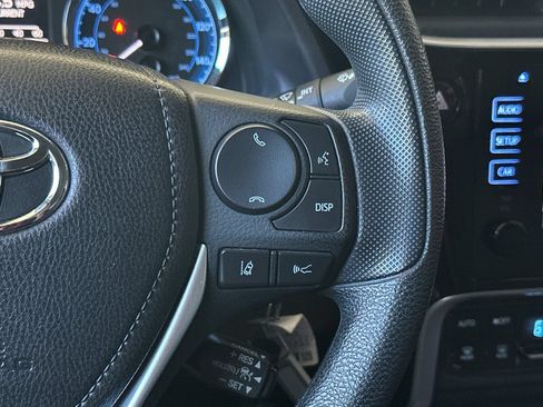 Used 2017 Toyota Corolla LE w/ Carpet Mat Package (TMS) FWD image 27