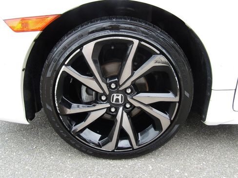 Used 2019 Honda Civic Sport image 12