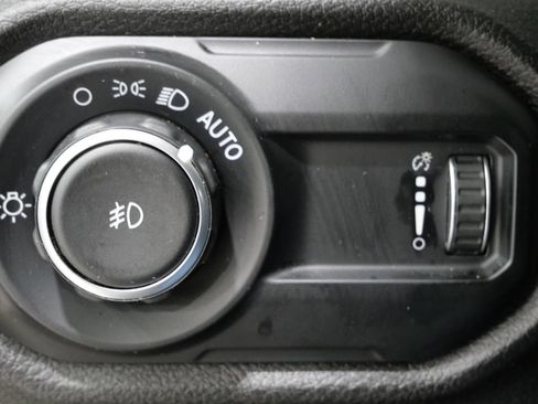 Used 2025 Jeep Wrangler Unlimited Sport AWD/4WD image 15