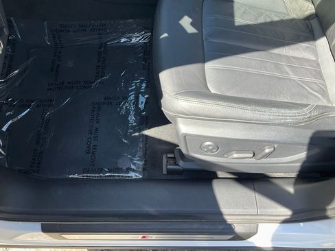 Used 2020 Audi Q5 e Premium w/ Convenience Package image 16