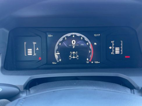 Used 2025 Toyota Tacoma SR5 AWD/4WD image 18