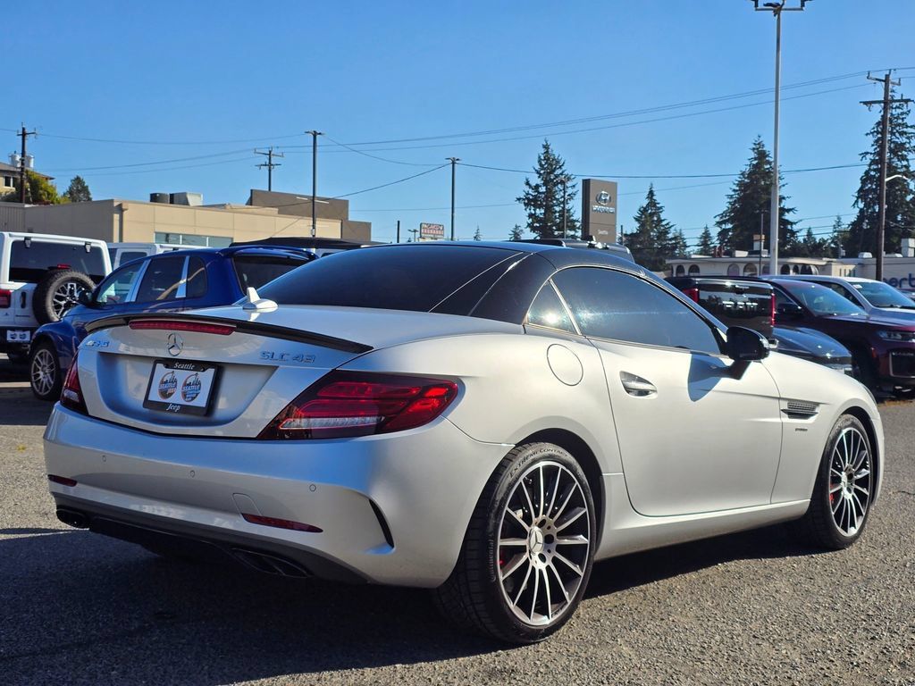Used 2018 Mercedes-Benz SLC 43 AMG image 7