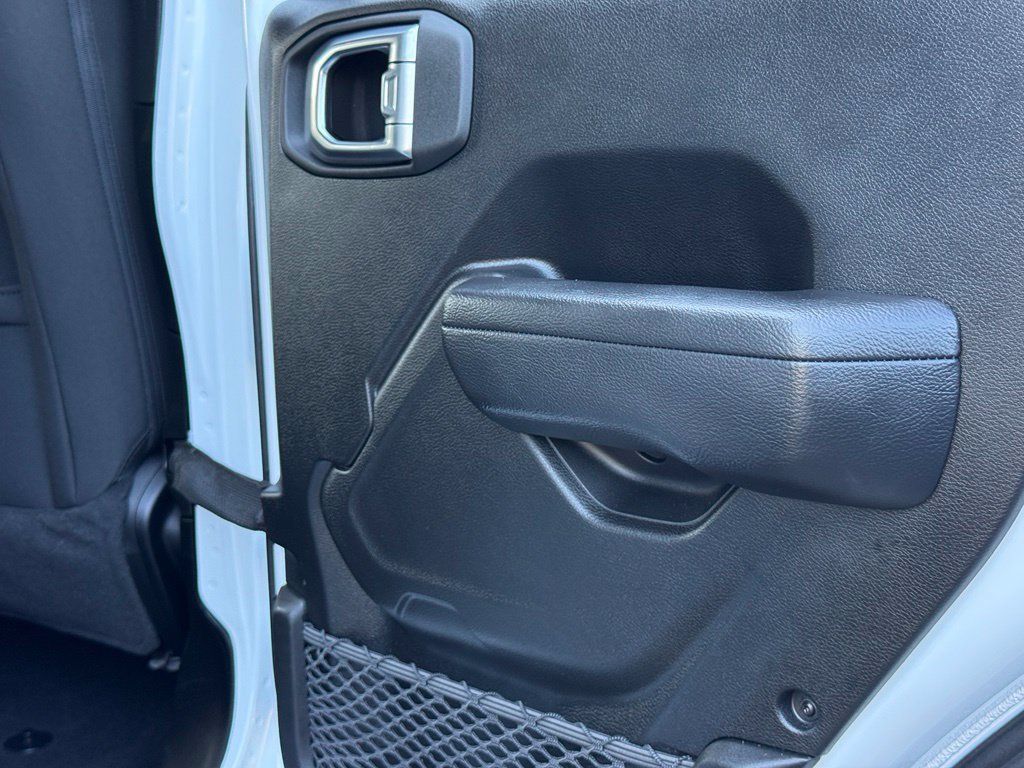 Used 2023 Jeep Wrangler Unlimited w/ Cold Weather Group AWD/4WD image 35