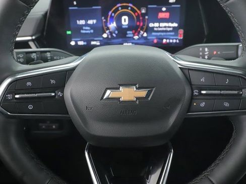 Used 2025 Chevrolet Suburban High Country image 25