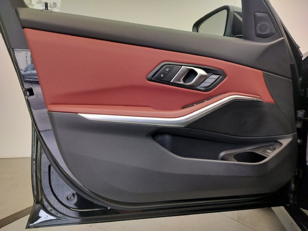 Certified 2026 BMW 330i Sedan RWD image 6