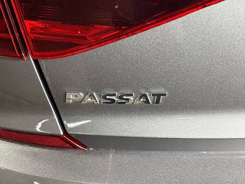 Used 2018 Volkswagen Passat 2.0T S FWD image 23