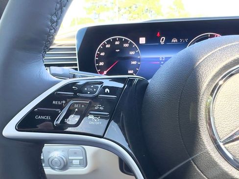 Used 2025 Mercedes-Benz GLE 450e 4MATIC image 21