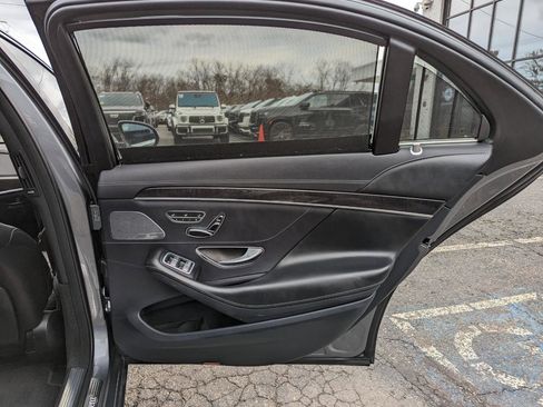 Used 2019 Mercedes-Benz S 560 4MATIC Sedan image 36